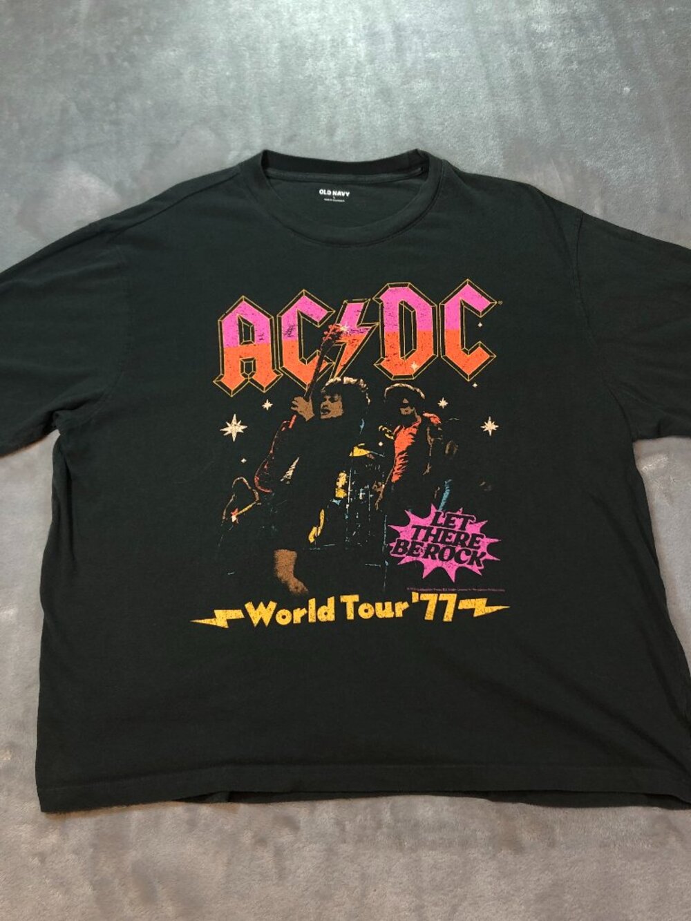 AC/DC Shirt Men’s Large Black - World Tour 77 -Rock Band Tee -Let There Be Rock